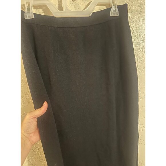 St. John Black Basic Knit Front Slit Midi Skirt - Picture 5 of 8
